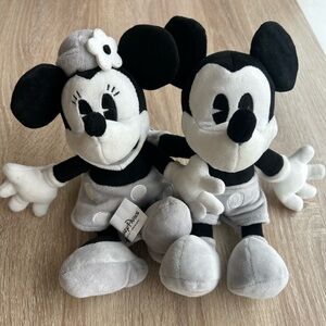 Disney Monochrome Steamboat Willy Plush Set